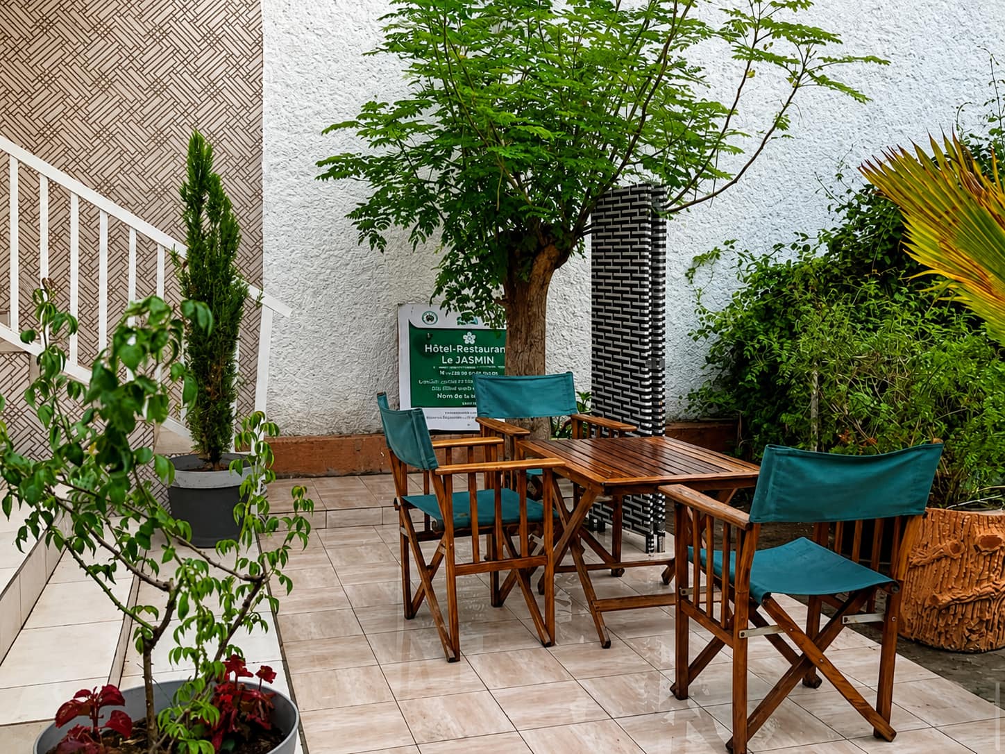Terrasse extérieure du restaurant